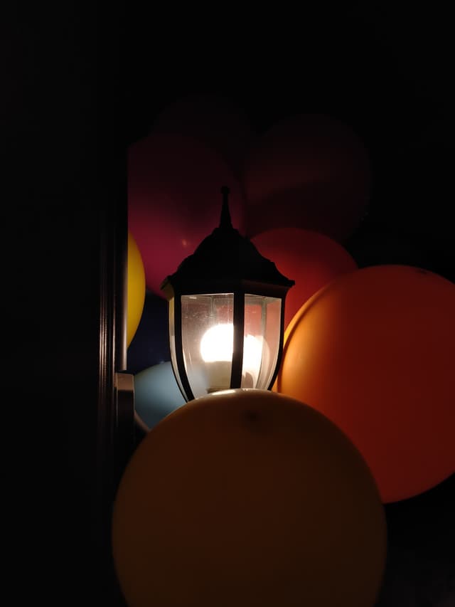 There's colors in the dark